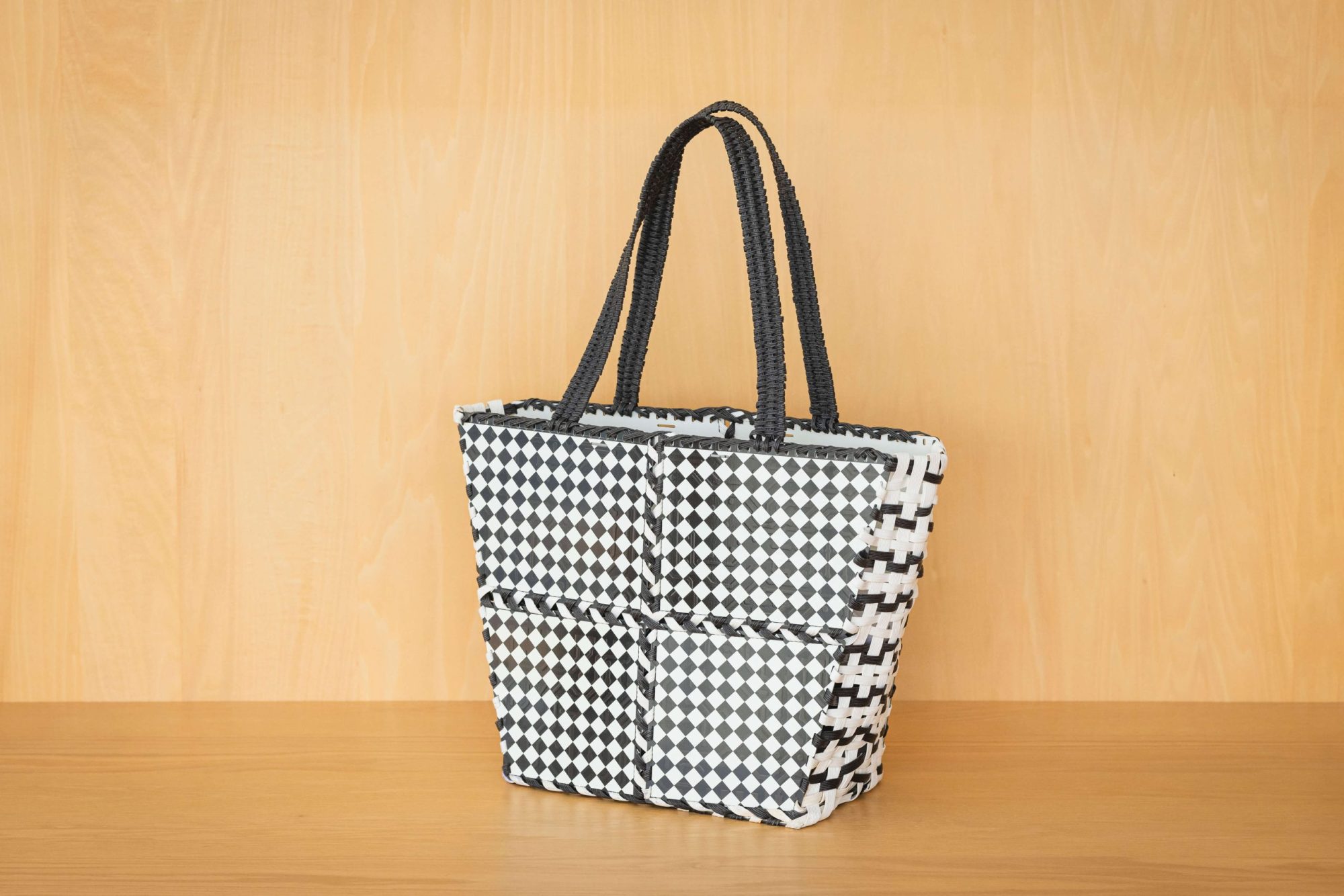 &banki - お出かけバッグ ｜ 株式会社ワイ・ケー電子